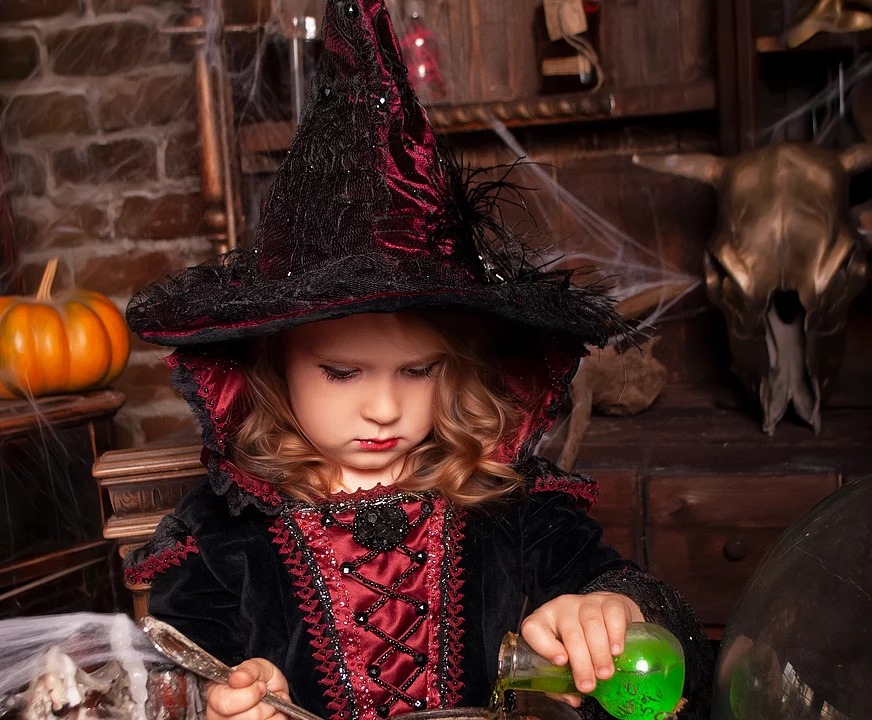 Funlings Rascal Spooky Treat LAB RASCAL'S SPOOKY POTIONS AND BUBBLING CAULDRONS WORKSHOP AT ...